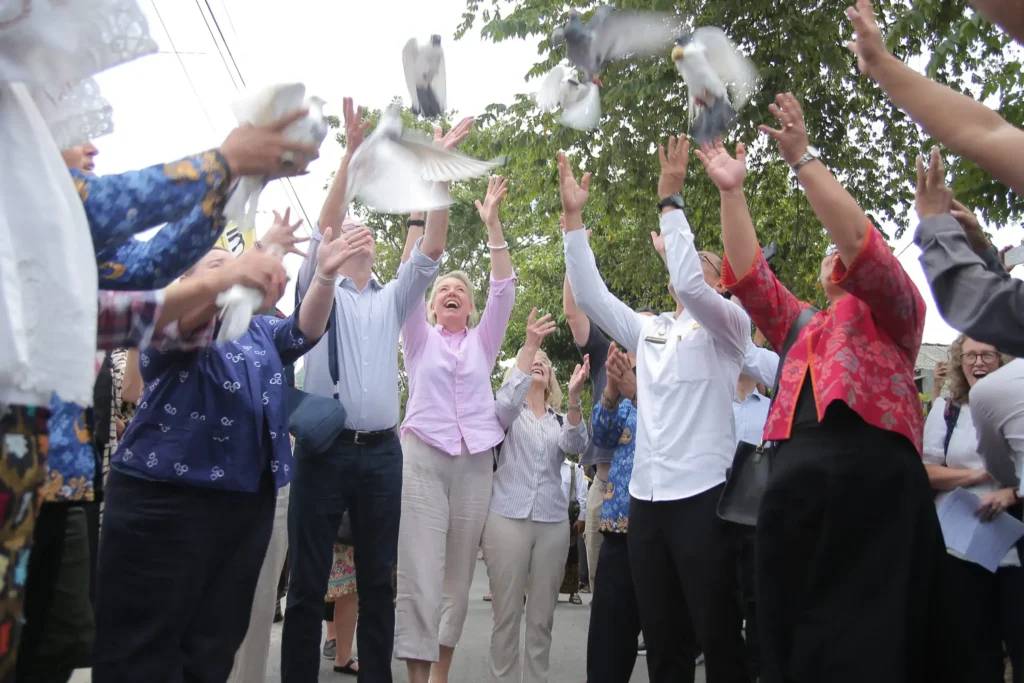 Australian Parliamentarians Visit INKLUSI Program in East Lombok
