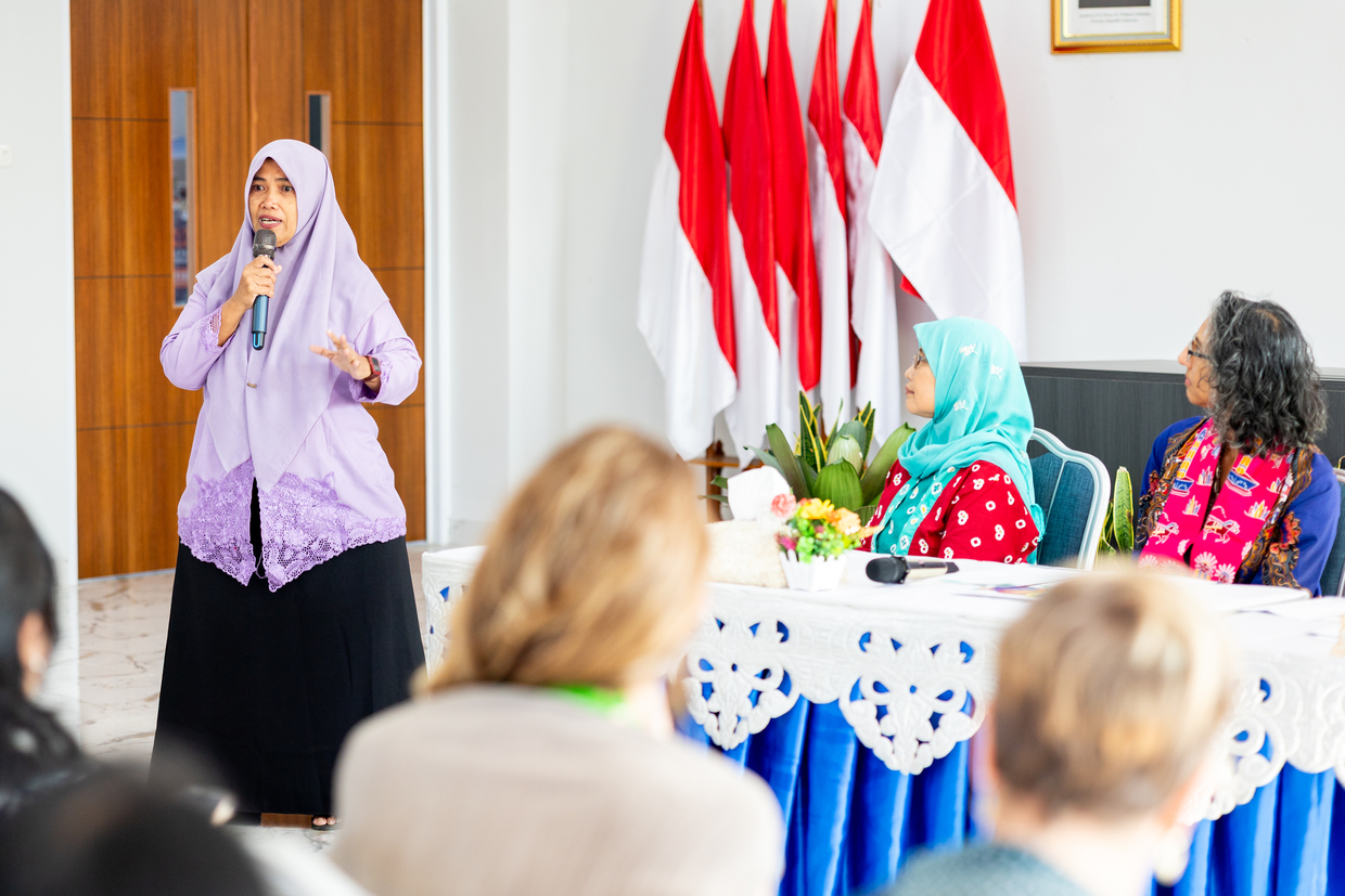 Australian Charge d Affaires Visits to Indonesia PEKKA Local Market Celebrating Empowered Women 3 - INKLUSI