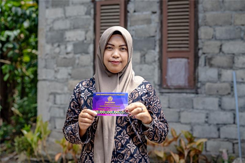 Women's Credit Union member in Bengkulu.