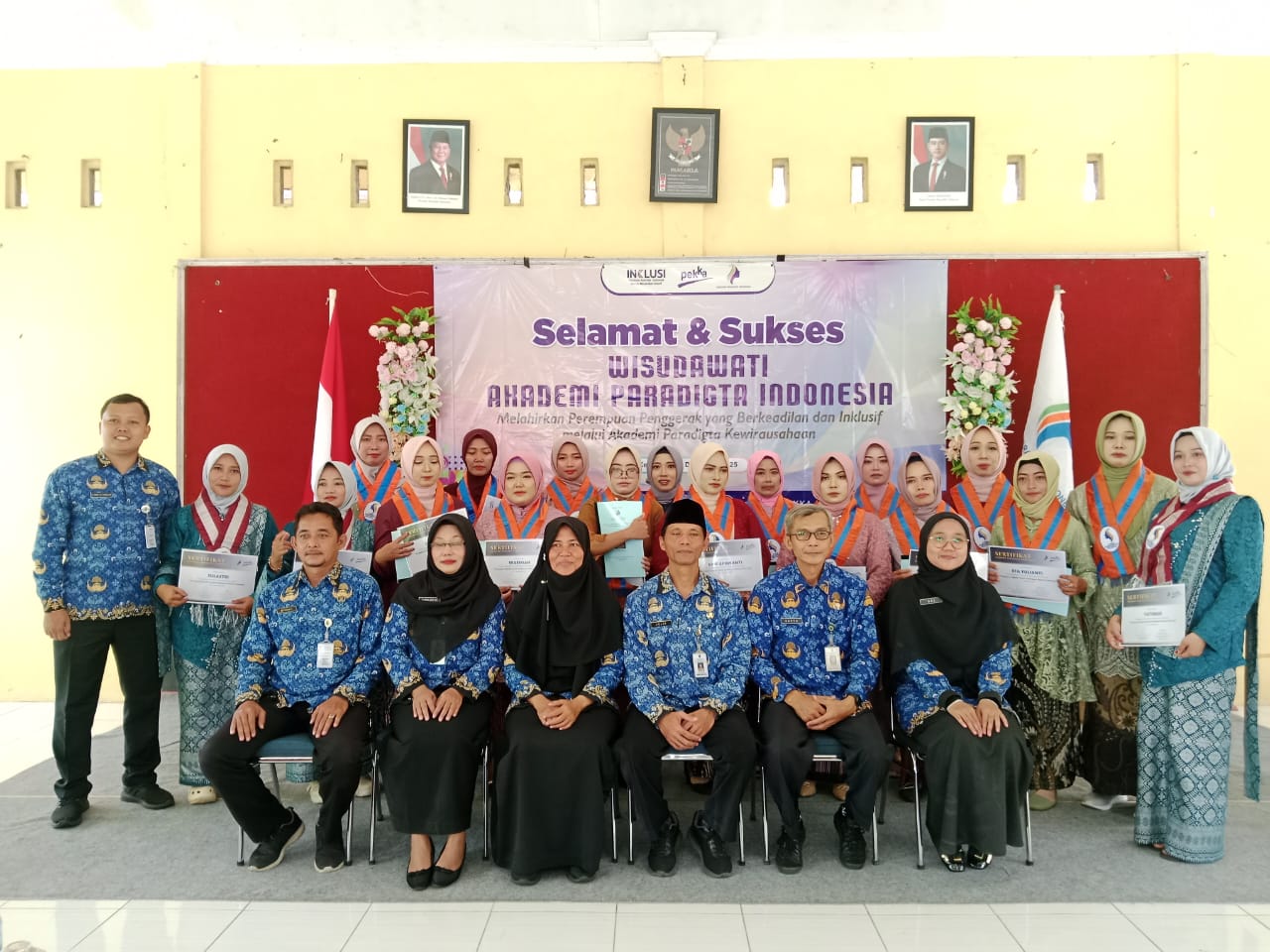 Akademi Paradigta 2025 mengadakan wisuda kelas kewirausahaan.