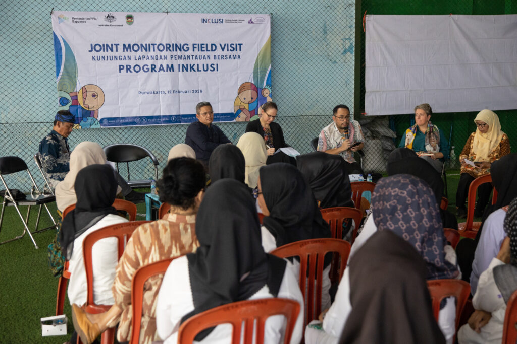 Discussion session on “PEKKA and Women-Headed Households” in Ciherang Village, Purwakarta, West Java, on 12 February 2026. (Photo: INKLUSI)